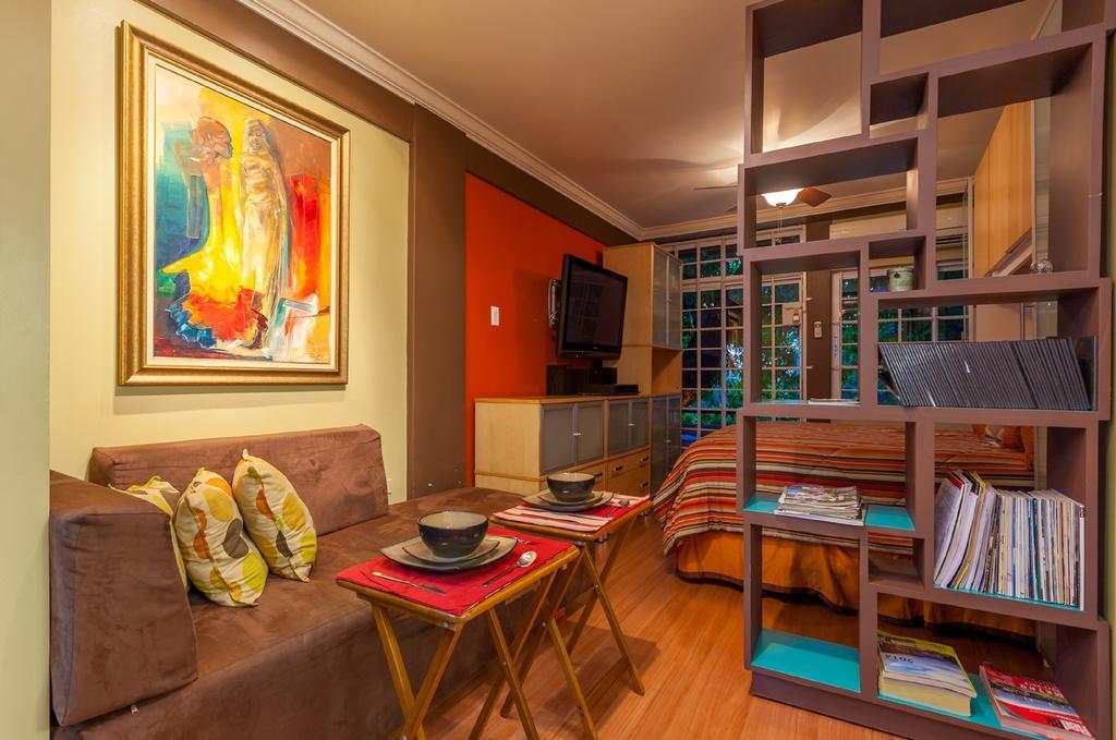 Choose To Be Happy At Seymour # 9 And #16 - Studio Apartments كينغستون الغرفة الصورة