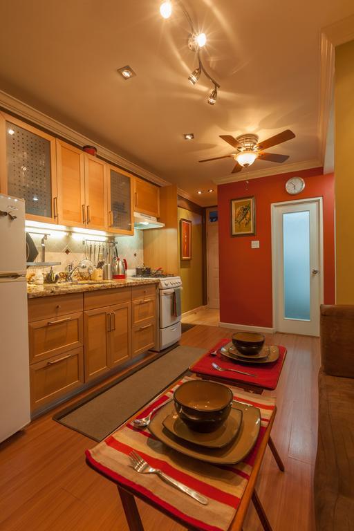 Choose To Be Happy At Seymour # 9 And #16 - Studio Apartments كينغستون الغرفة الصورة
