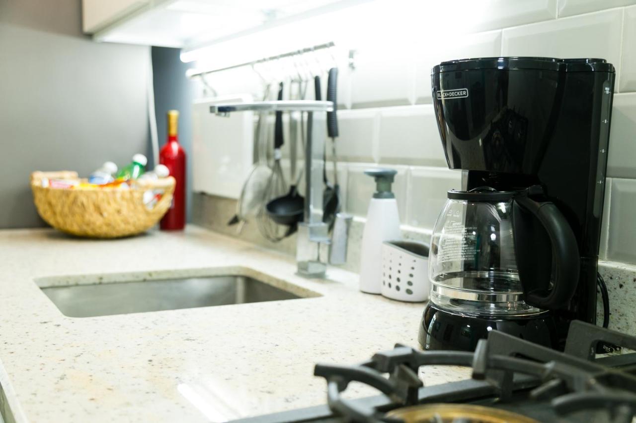 Choose To Be Happy At Seymour # 9 And #16 - Studio Apartments كينغستون المظهر الخارجي الصورة
