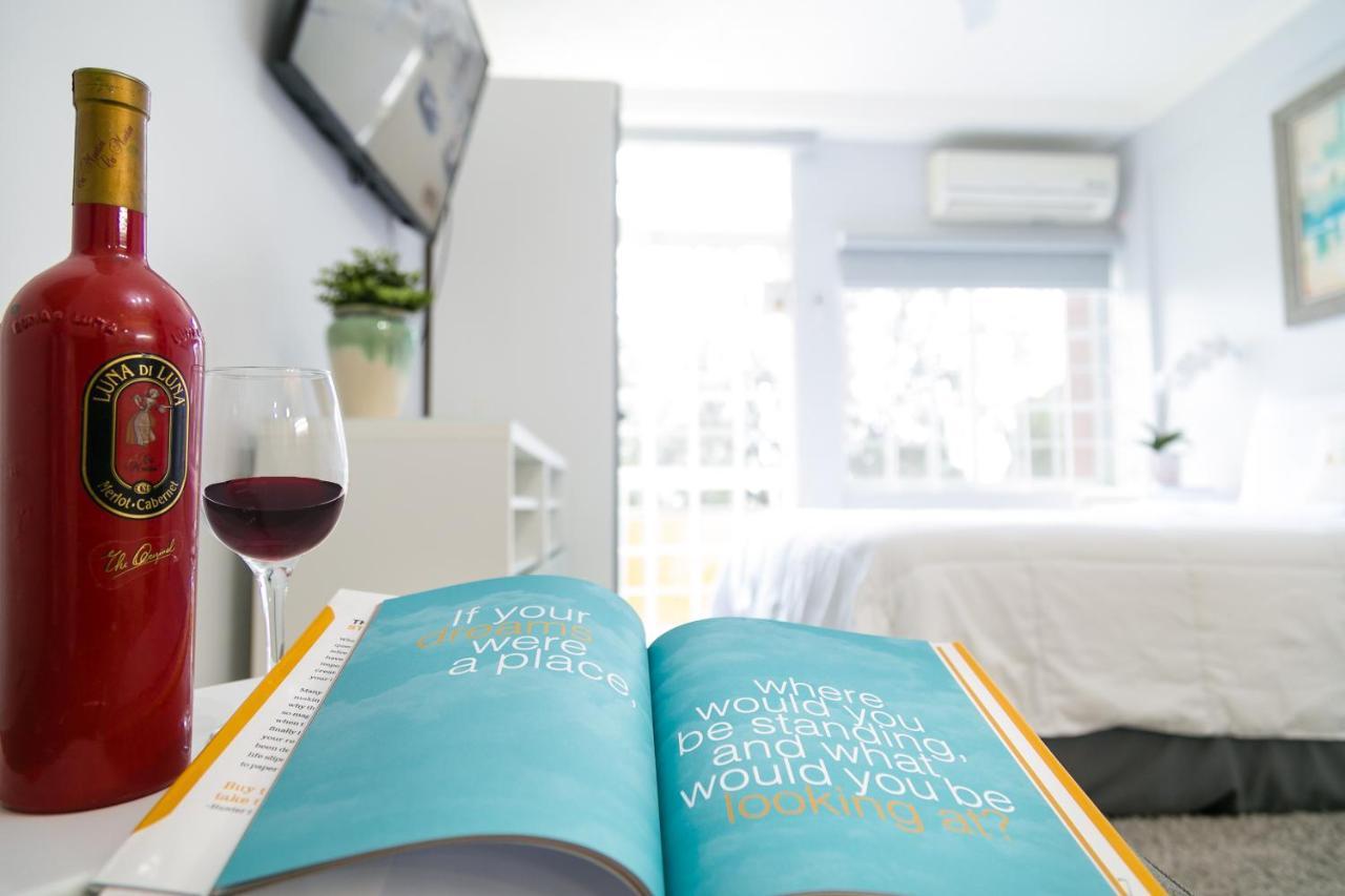 Choose To Be Happy At Seymour # 9 And #16 - Studio Apartments كينغستون المظهر الخارجي الصورة
